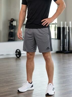 Adidas Gray With Black Side Stripe And Logo BOYS MEDIUM